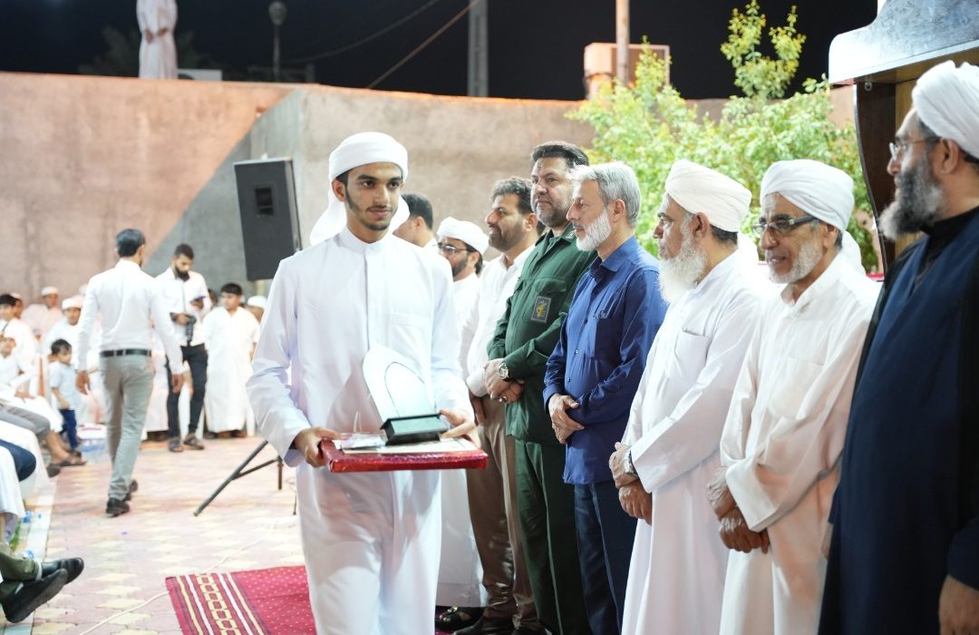 ۱۷ حافظ قرآن کریم در رمکان قشم تجلیل شدند+ عکس