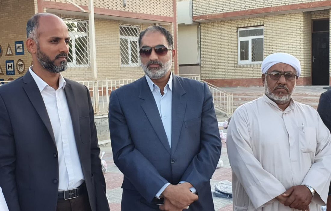 وحدت برای لبخند/ 900بسته حمایتی بین دانش آموزان و خانوارهای نیازمند قشم توزیع شد