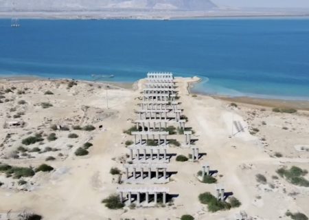 تلاش کمیسیون عمران برای راه‌اندازی ابرپروژه پل خلیج فارس / مشکل آب شرب روستاهای قشم تا ۲ سال آینده حل می شود