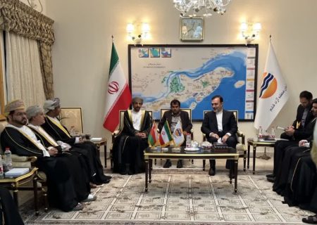 توسعه همکاری های اقتصادی و گردشگری میان قشم و عمان