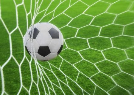 لیگ برتر فوتبال قشم رنگ شهدا گرفت