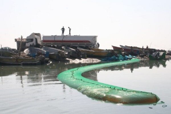 کشف ۲۰۵هزار لیتر سوخت قاچاق حاصل تلاش مرزبانان میناب و قشم