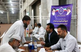 میز خدمت مدیریت بازرسی منطقه آزاد قشم در حاشیه نماز جمعه برگزار شد