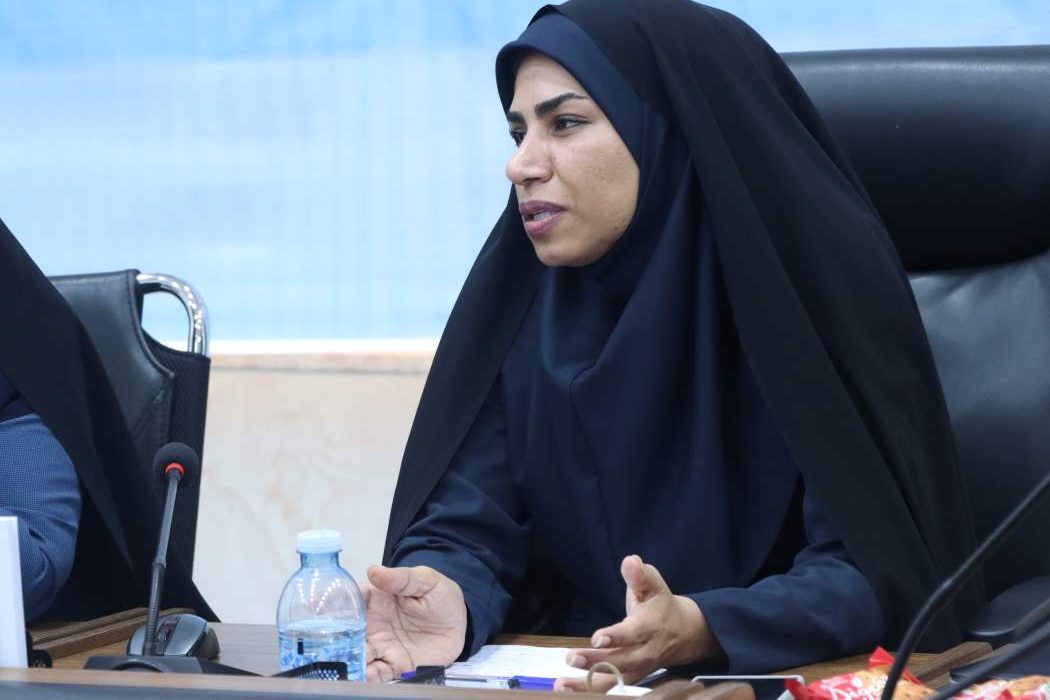 وقت خود را وقف شورا می‌کنم