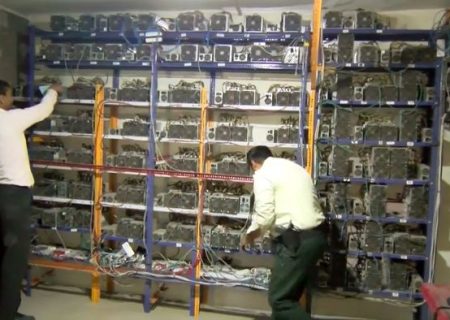 کشف 73 دستگاه استخراج ارز ديجيتال در بندرعباس