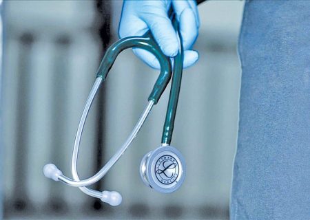 دادستان قشم خواستار ساماندهی فوری مجوزها و استقرار پزشکان متخصص شد