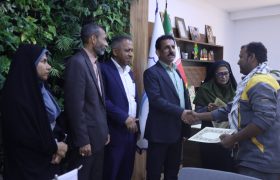 تجلیل از ایثار کارگران شهرداری قشم در روز کارگر