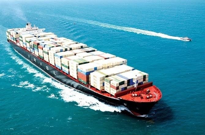 کشتی آلاینده خلیج فارس در آب‌های هرمزگان توقیف شد